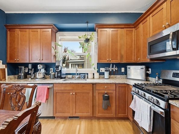 4 Cross St 1, Malden MA 02148