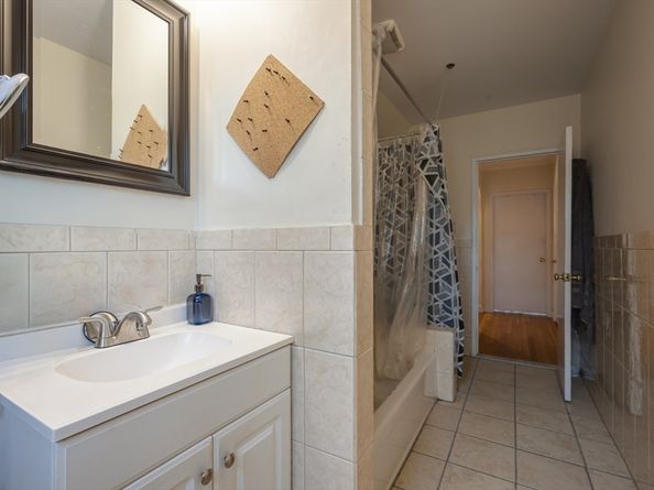 548 Centre Street 5, Newton MA 02458