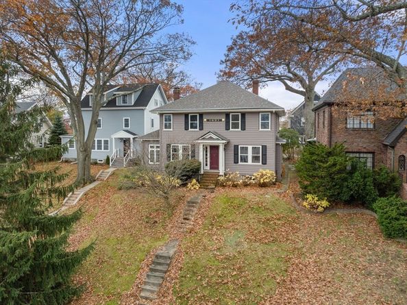 1421 Quincy Shore Dr, Quincy MA 02169