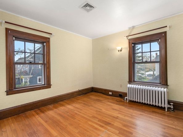 1421 Quincy Shore Dr, Quincy MA 02169