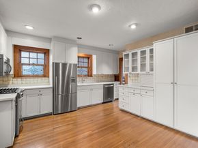 1421 Quincy Shore Dr, Quincy MA 02169