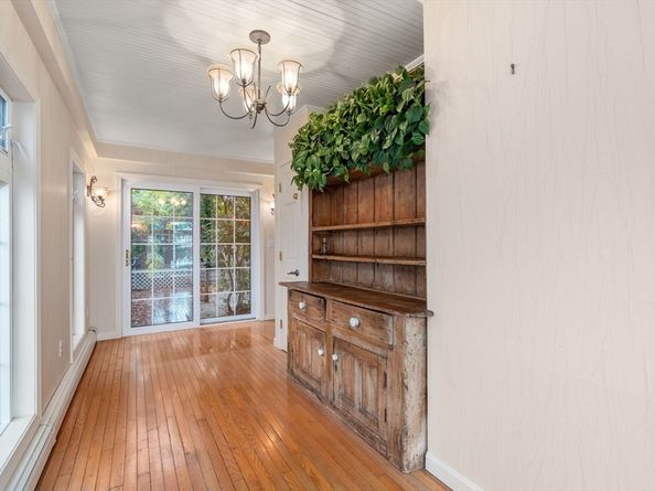 1421 Quincy Shore Dr, Quincy MA 02169