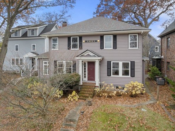 1421 Quincy Shore Dr, Quincy MA 02169