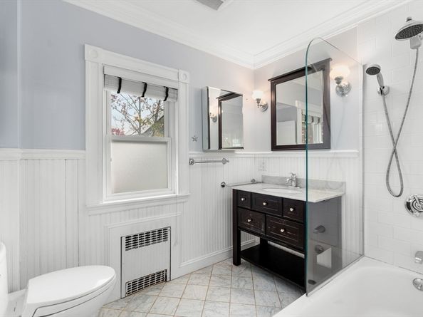 1421 Quincy Shore Dr, Quincy MA 02169