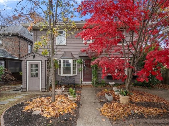 1421 Quincy Shore Dr, Quincy MA 02169