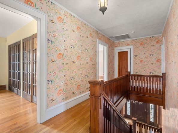 1421 Quincy Shore Dr, Quincy MA 02169