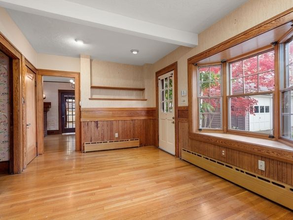 1421 Quincy Shore Dr, Quincy MA 02169