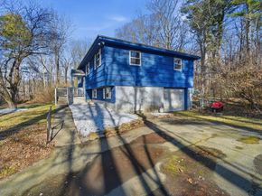 7 Fuller Road, Sutton MA 01590