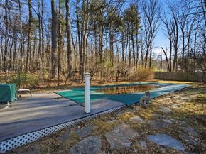 7 Fuller Road, Sutton MA 01590