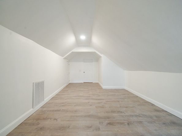 68 Ash St, Brockton MA 02301