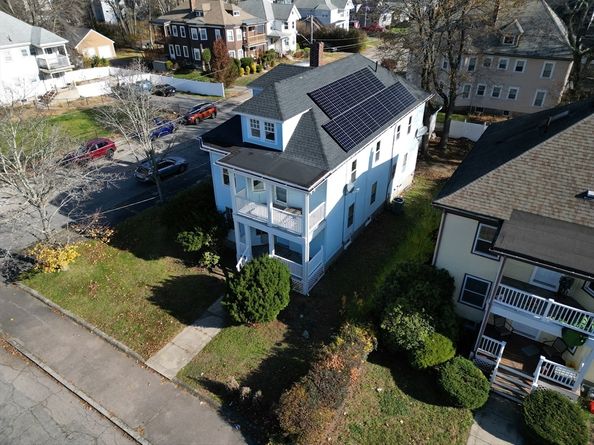 68 Ash St, Brockton MA 02301