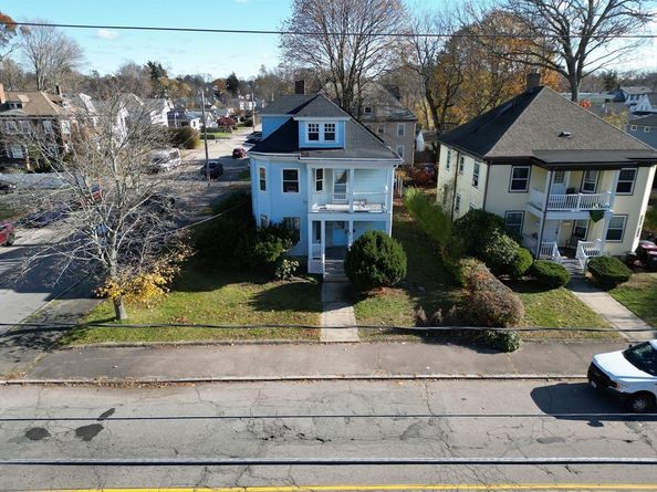 68 Ash St, Brockton MA 02301