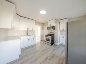 68 Ash St, Brockton MA 02301