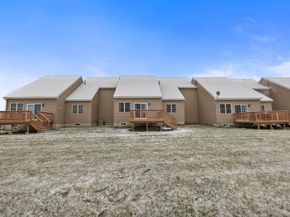 150 Ariel Cir 150, Sutton MA 01590