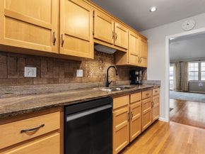 150 Ariel Cir 150, Sutton MA 01590