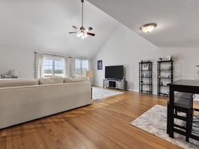 150 Ariel Cir 150, Sutton MA 01590