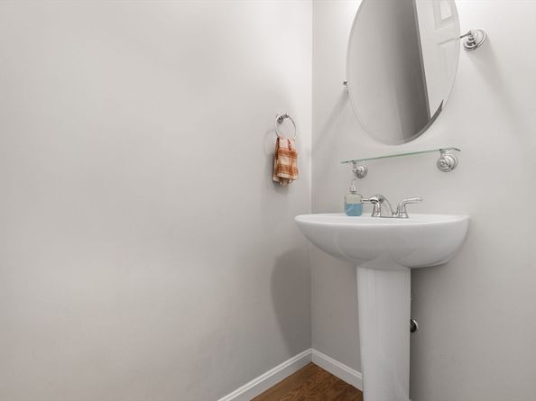 150 Ariel Cir 150, Sutton MA 01590