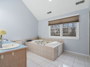 39 Desimone Drive, Marlborough MA 01752