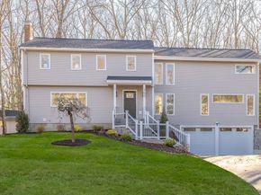 157 Wilshire Dr, Sharon MA 02067