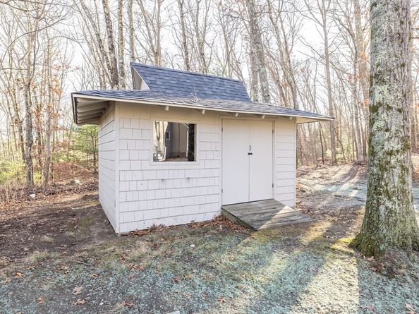 157 Wilshire Dr, Sharon MA 02067