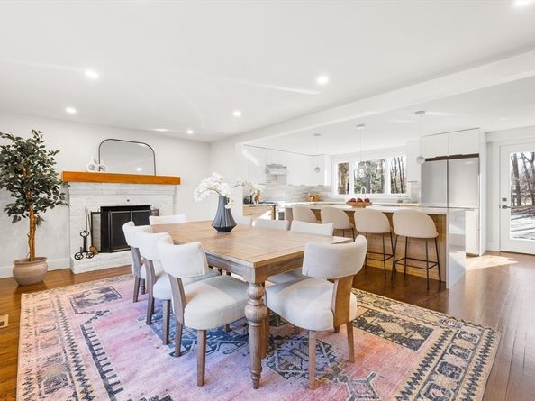 157 Wilshire Dr, Sharon MA 02067