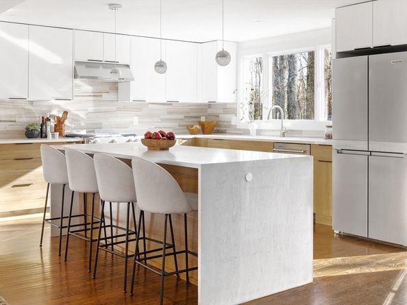 157 Wilshire Dr, Sharon MA 02067