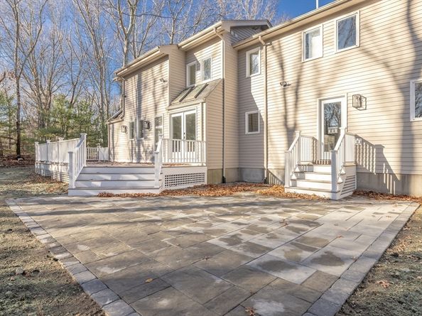 157 Wilshire Dr, Sharon MA 02067