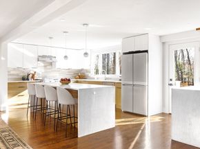 157 Wilshire Dr, Sharon MA 02067