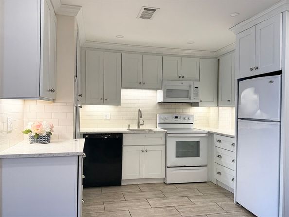 666 Main St 315, Winchester MA 01890