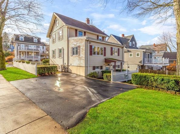 148 Beech Ave, Melrose MA 02176