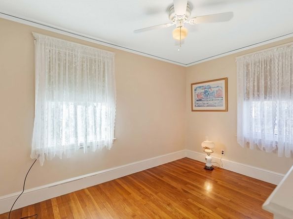 148 Beech Ave, Melrose MA 02176