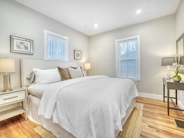 114-116 West Wyoming Ave 1, Melrose MA 02176