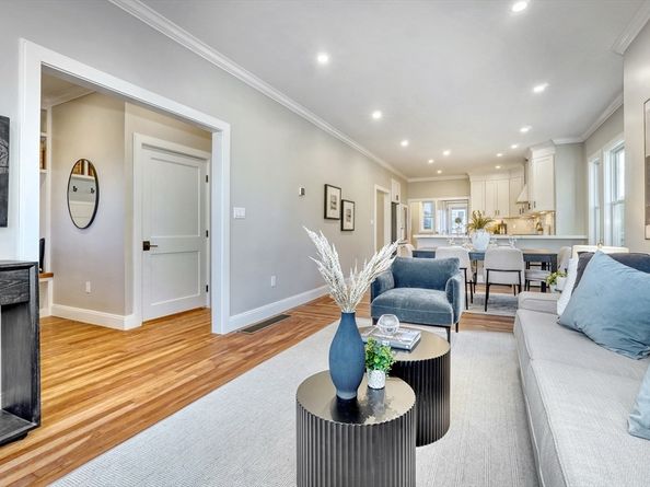 114-116 West Wyoming Ave 1, Melrose MA 02176