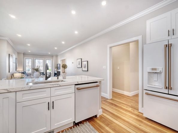 114-116 West Wyoming Ave 1, Melrose MA 02176