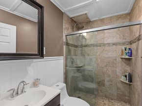 1 Chapel Hill Dr 2, Plymouth MA 02360