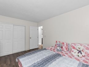 1 Chapel Hill Dr 2, Plymouth MA 02360
