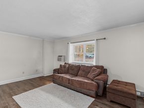 1 Chapel Hill Dr 2, Plymouth MA 02360
