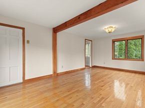 10 Oak St, Wareham MA 02571