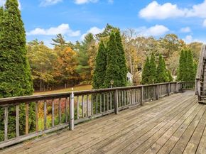 10 Oak St, Wareham MA 02571