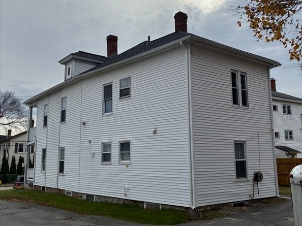 89 Worcester St, Southbridge MA 01550