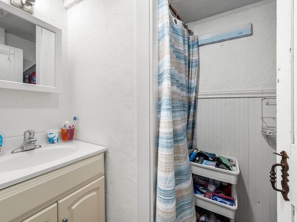 126 Summer St, Plymouth MA 02360