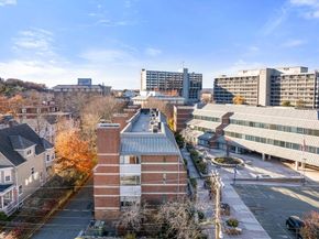 9-17 Baldwin St 15C, Newton MA 02458