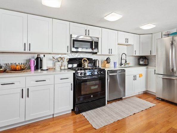 14 Bay Rd, Revere MA 02151