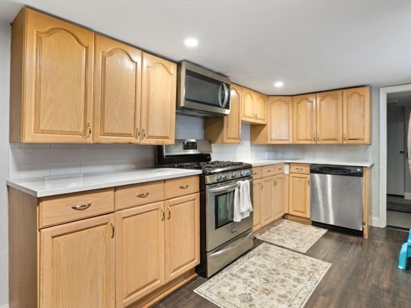 14 Bay Rd, Revere MA 02151