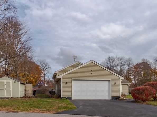 44 Baker St, Brockton MA 02302