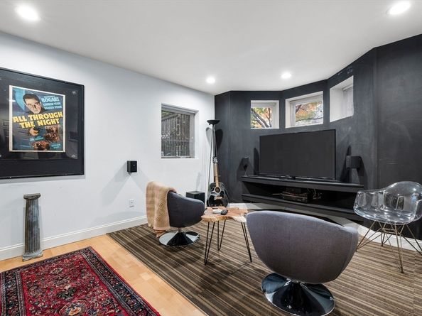 70 Victoria St 70, Somerville MA 02144