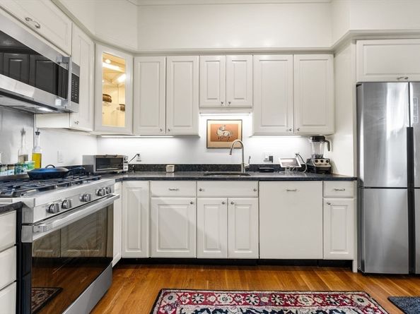 70 Victoria St 70, Somerville MA 02144