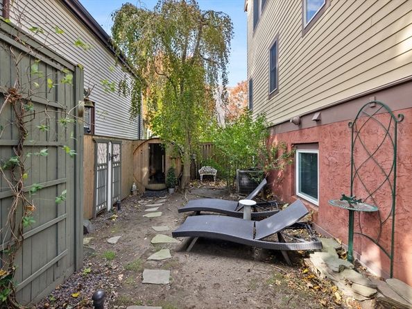 70 Victoria St 70, Somerville MA 02144