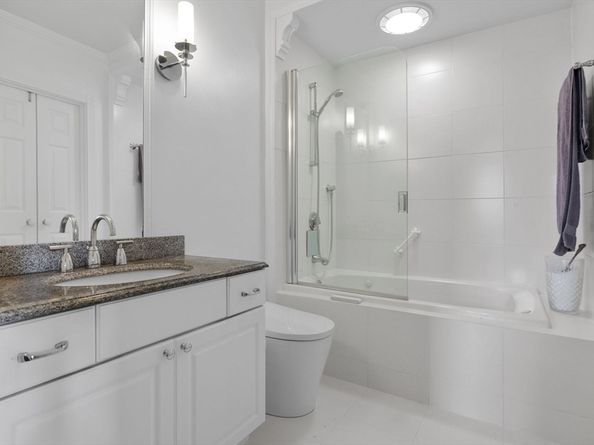 70 Victoria St 70, Somerville MA 02144