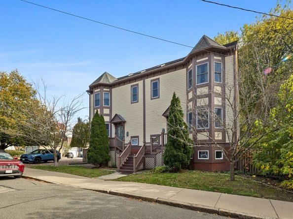 70 Victoria St 70, Somerville MA 02144